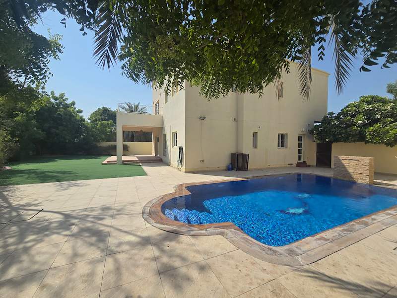 A Must See Deema |Corner Plot Villa | Private Pool